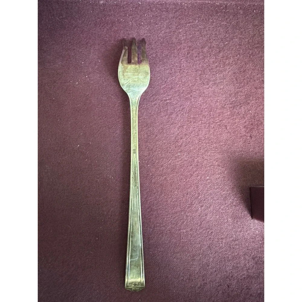 Holmes & Edwards Century Silverplate Cocktail Seafood Fork 1923 Art Deco IS